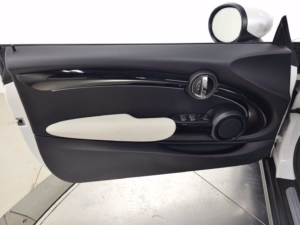 Used 2024 MINI Cooper S w/ Signature Upholstery Package FWD image 12