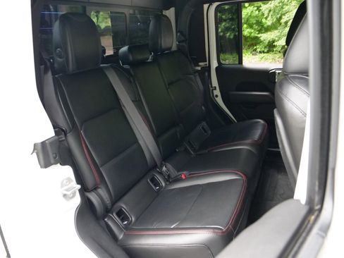 Used 2021 Jeep Gladiator Rubicon AWD/4WD image 36