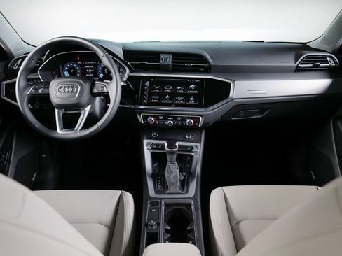Used 2025 Audi Q3 2.0T Premium w/ Convenience Package AWD/4WD image 9
