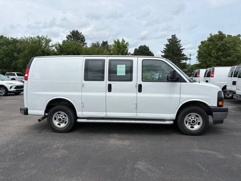 Used 2024 GMC Savana 2500 w/ Driver Convenience Package RWD image 10