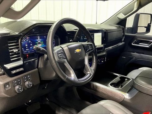 Used 2025 Chevrolet Silverado 2500 LTZ w/ Z71 Chrome Sport Edition AWD/4WD image 14