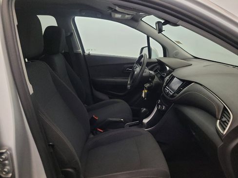 Used 2020 Chevrolet Trax LS w/ Tint and Cruise Package FWD image 21