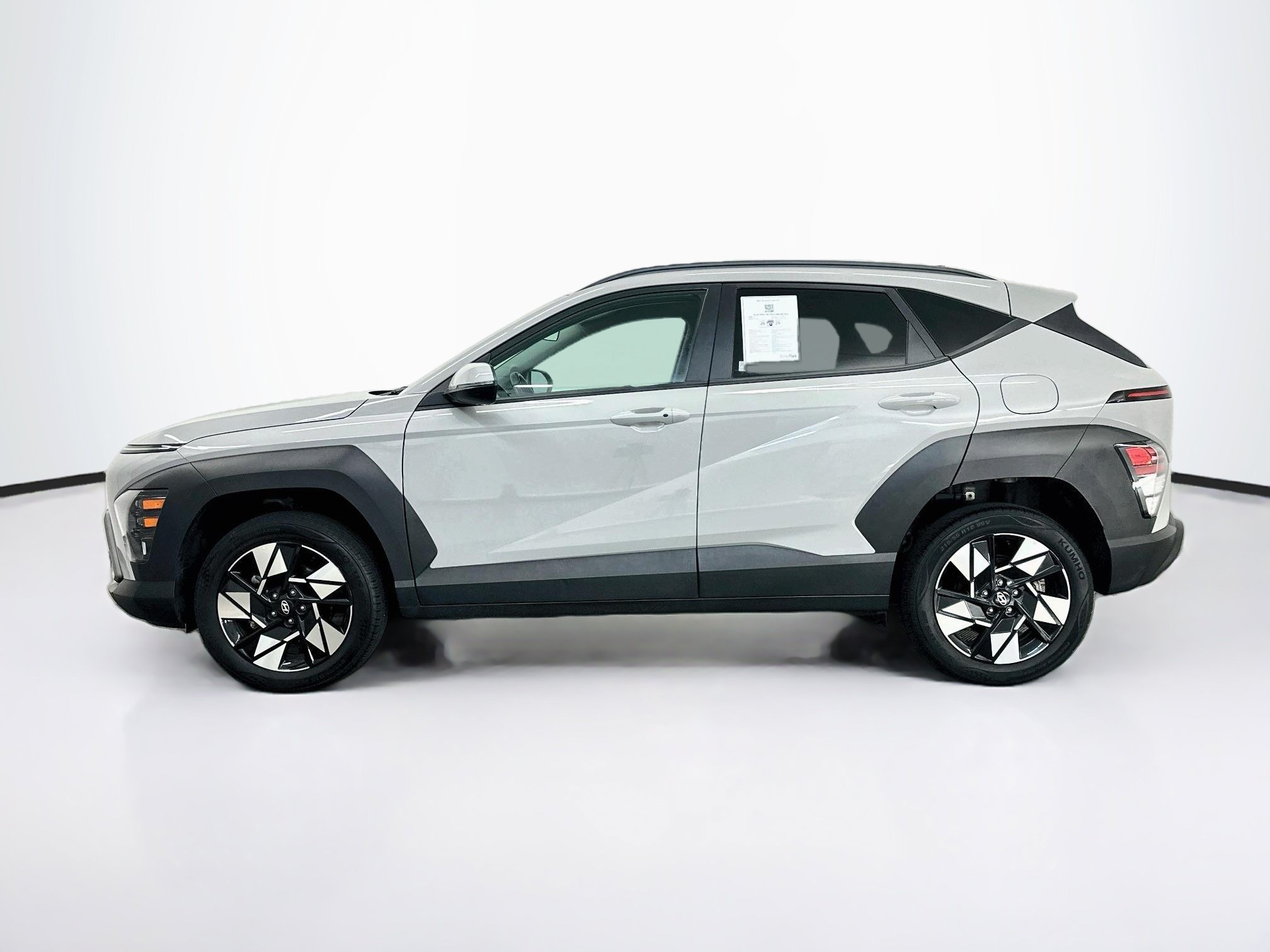 Used 2025 Hyundai Kona SEL AWD/4WD image 4