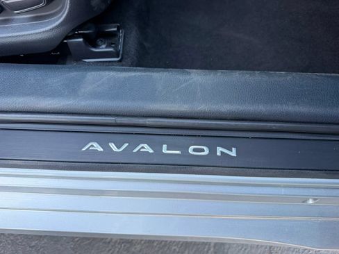 Used 2021 Toyota Avalon Limited w/ Advanced Safety Package FWD image 15