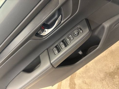 Used 2025 Honda CR-V Sport image 20