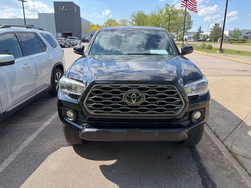 Used 2023 Toyota Tacoma TRD Off-Road AWD/4WD image 2