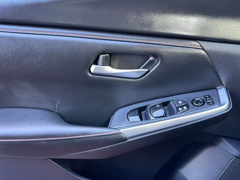 Certified 2024 Nissan Sentra SR FWD image 13