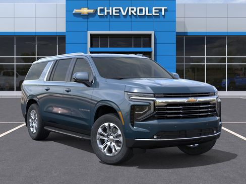 New 2026 Chevrolet Suburban LT w/ Comfort Package RWD image 31