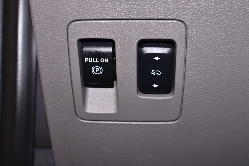 Used 2016 Ford F150 XLT w/ Equipment Group 302A Luxury AWD/4WD image 25