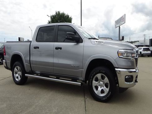 Certified 2025 RAM 1500 Big Horn AWD/4WD image 5