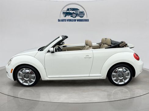 Used 2013 Volkswagen Beetle 2.5 image 2