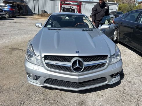 Used 2009 Mercedes-Benz SL 550 image 4