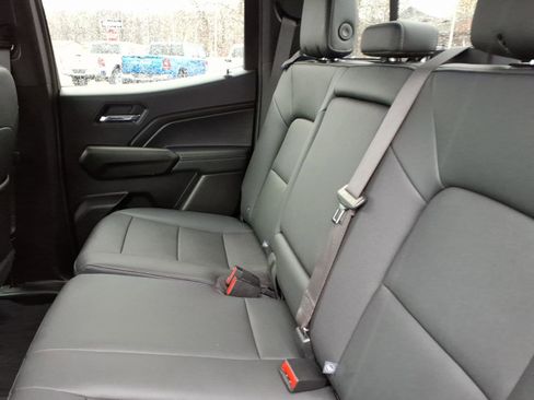 Used 2024 Chevrolet Colorado LT image 7