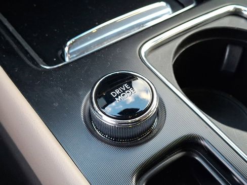 Certified 2024 Lincoln Corsair FWD image 25