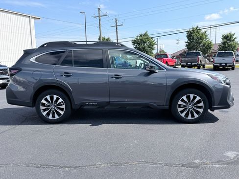 Used 2024 Subaru Outback Limited AWD/4WD image 4