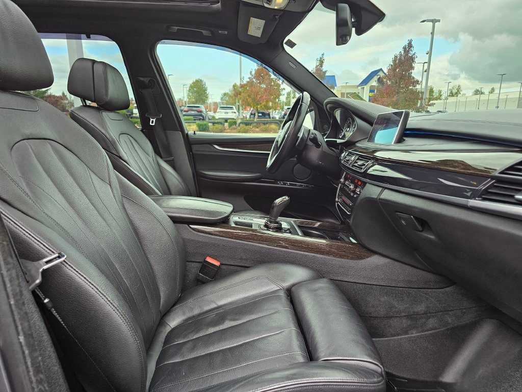 Used 2015 BMW X5 xDrive50i AWD/4WD image 11