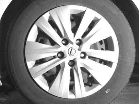 Used 2025 Nissan Sentra S image 14