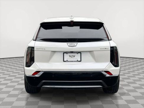 Used 2025 Cadillac Optiq Sport 2 AWD/4WD image 6