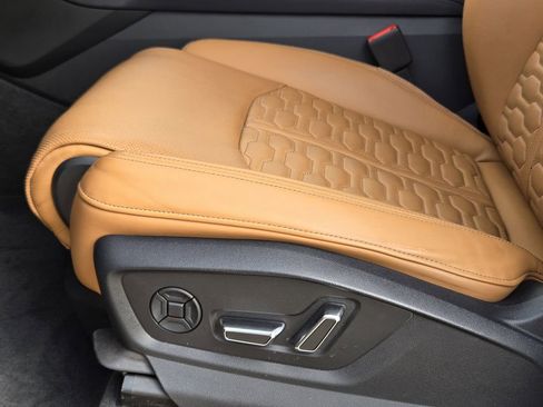 Used 2023 Audi RS Q8 w/ Black Optic Package image 28