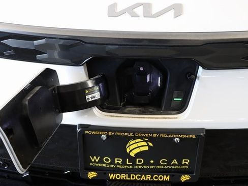Used 2023 Kia Niro Wave image 10