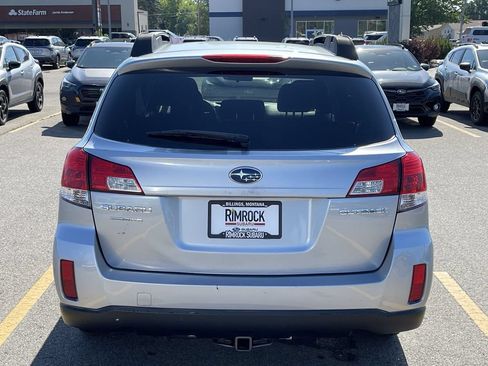 Used 2013 Subaru Outback 2.5i Premium w/ All-Weather Pkg AWD/4WD image 6