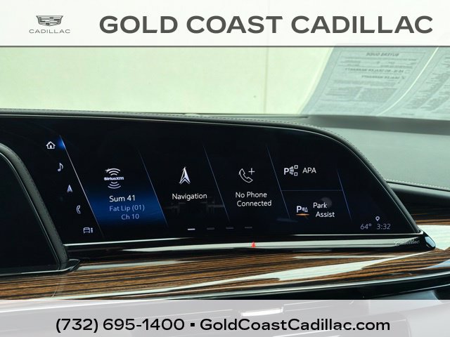 Used 2024 Cadillac Escalade Premium Luxury AWD/4WD image 29