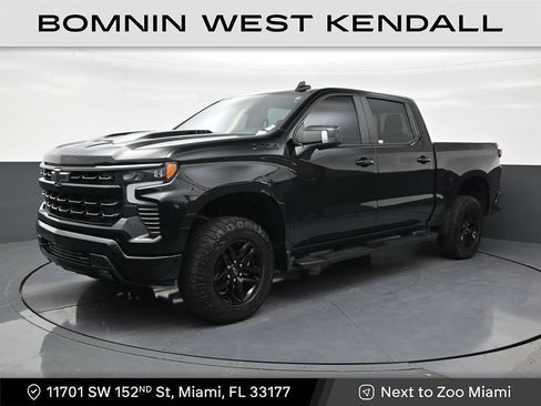 Used 2023 Chevrolet Silverado 1500 LT Trail Boss w/ LT Trail Boss Premium Package AWD/4WD image 1
