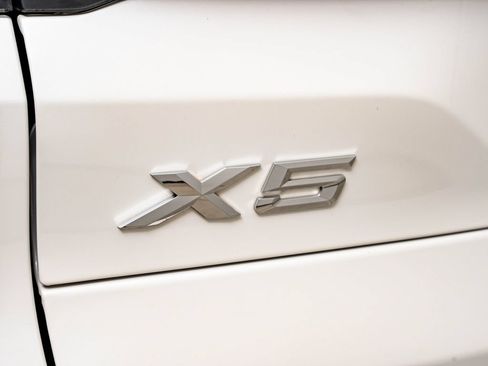 Used 2024 BMW X5 xDrive40i w/ M Sport Package AWD/4WD image 18