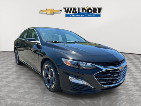 Used 2025 Chevrolet Malibu LT FWD image 1