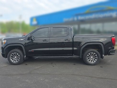Used 2021 GMC Sierra 1500 AT4 w/ AT4 Premium Package AWD/4WD image 3