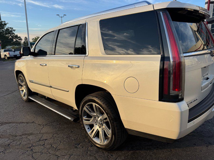 Used 2015 Cadillac Escalade Premium AWD/4WD image 10