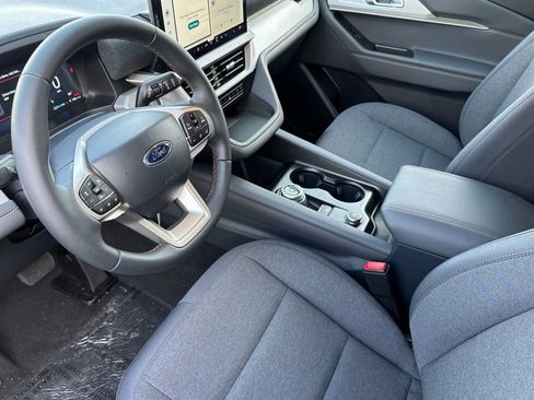 New 2026 Ford Explorer Active AWD/4WD image 7