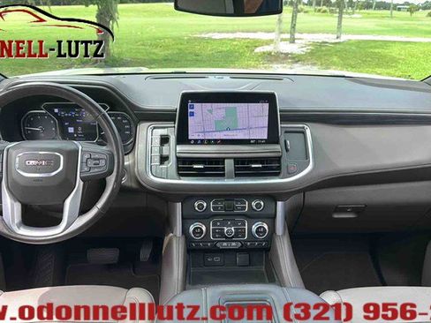 Used 2021 GMC Yukon XL SLT w/ SLT Premium Package AWD/4WD image 24