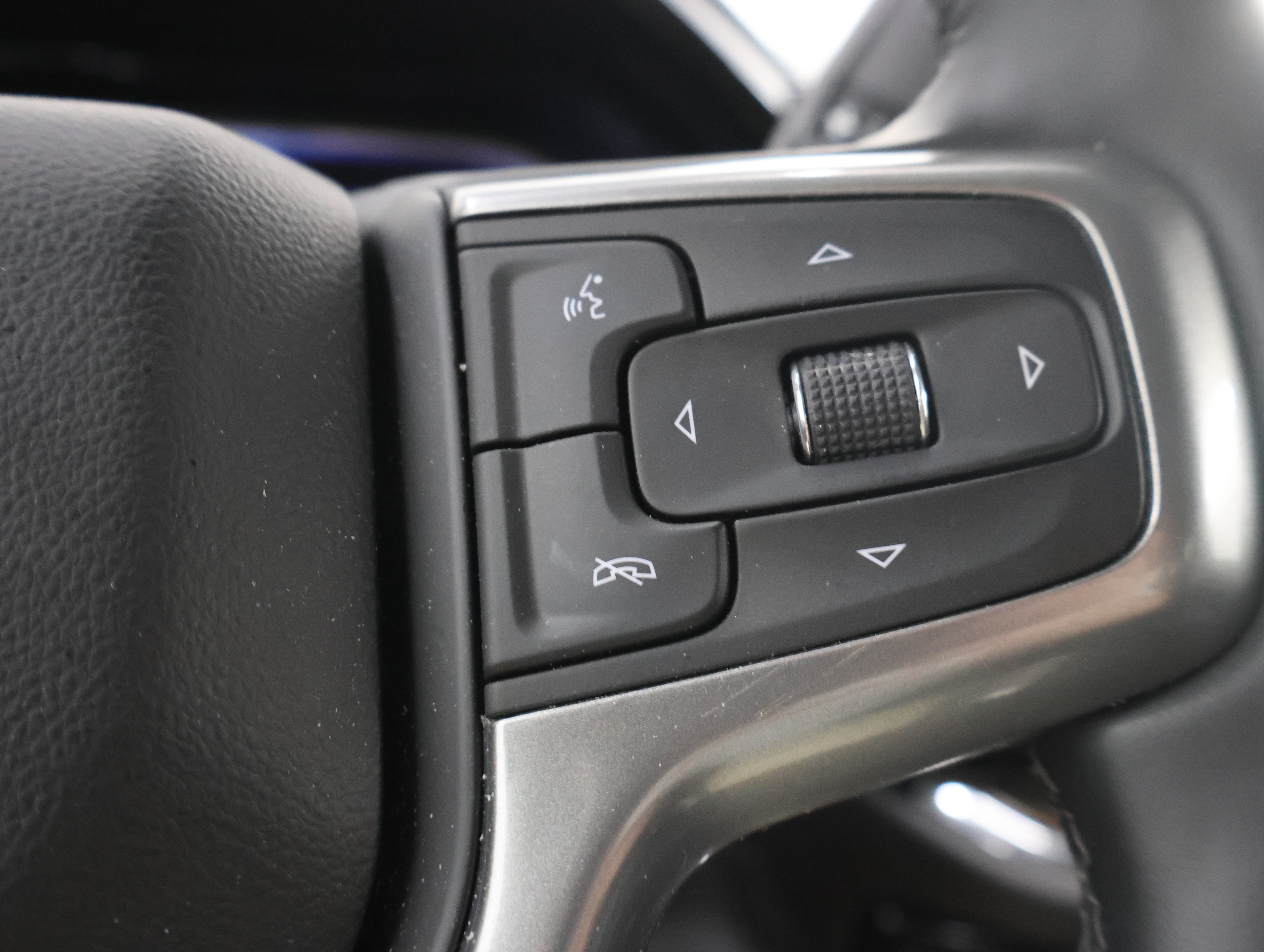 Used 2025 Chevrolet Silverado 2500 LT w/ Trail Boss Package AWD/4WD image 14