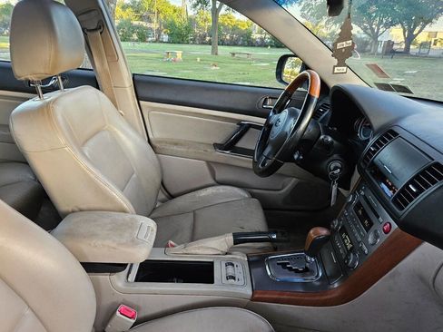 Used 2005 Subaru Outback 3.0R image 24