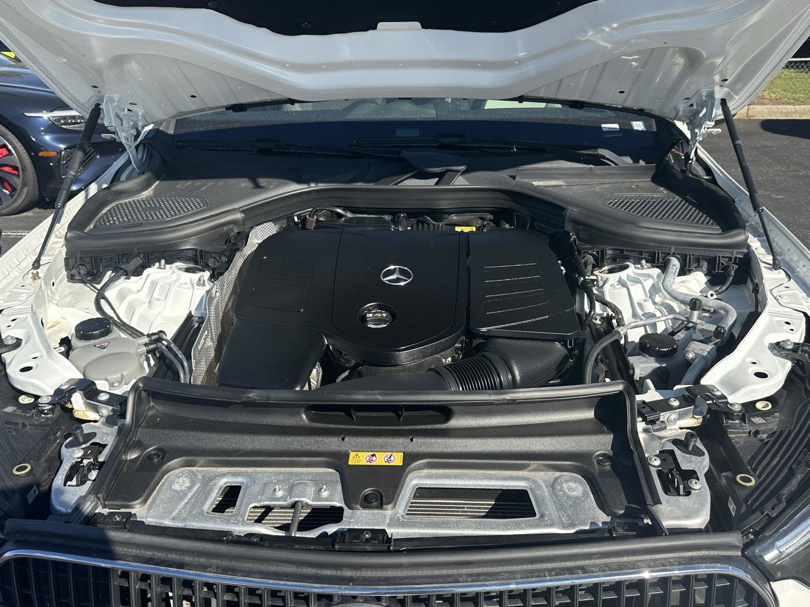 Used 2023 Mercedes-Benz GLC 300 4MATIC image 40