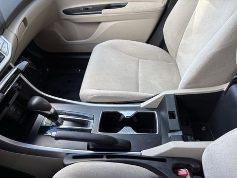 Used 2013 Honda Accord LX image 21