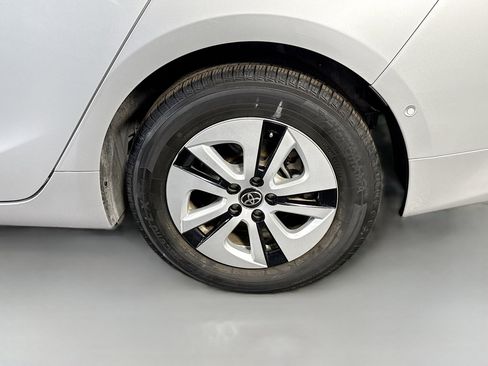 Used 2018 Toyota Prius Two w/ Prius Two Safety Plus Package image 37