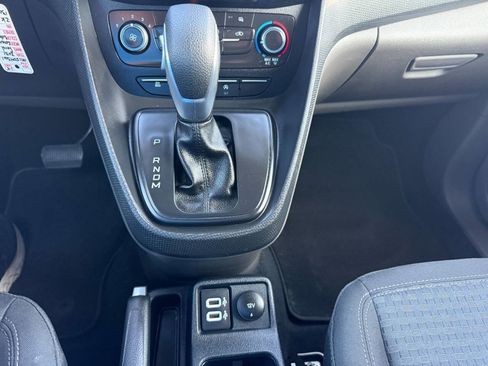 Used 2021 Ford Transit Connect XLT image 41