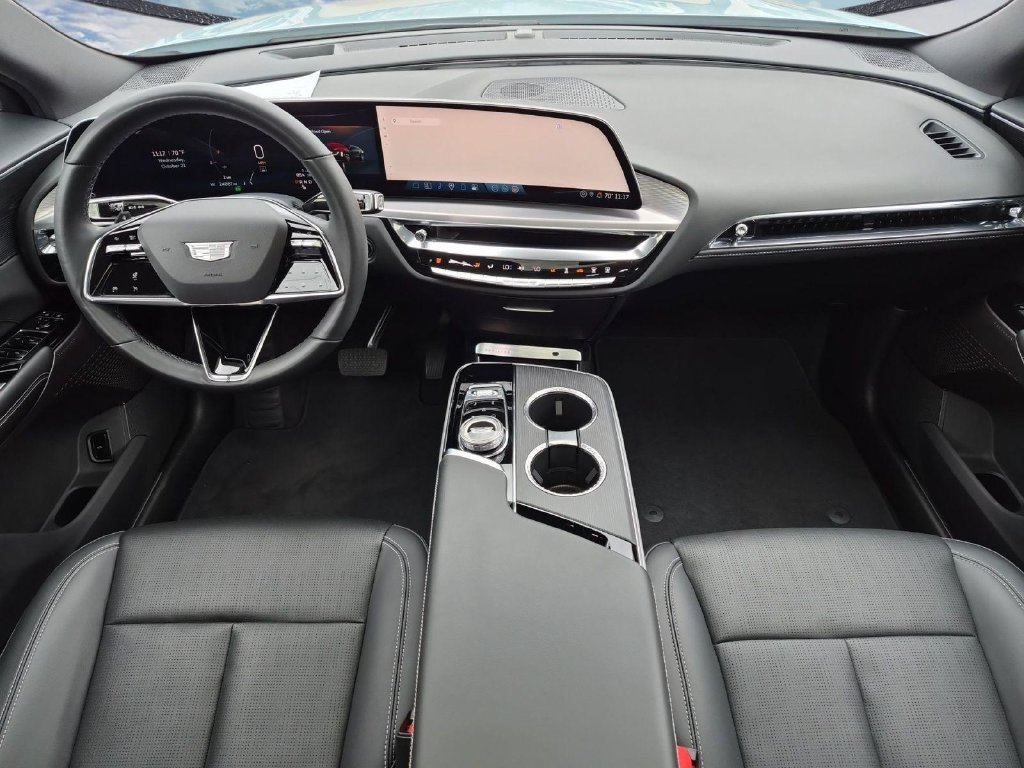 Certified 2024 Cadillac Lyriq Sport AWD/4WD image 16