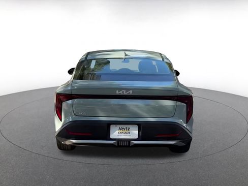 Used 2025 Kia K4 LXS image 12
