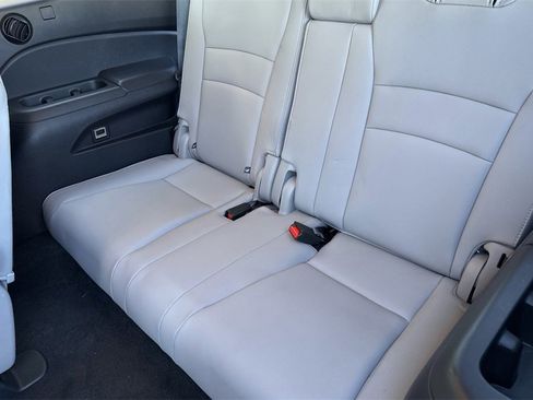 Certified 2020 Honda Pilot Touring image 20