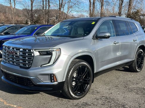 Used 2025 GMC Acadia Denali w/ Super Cruise Package image 3