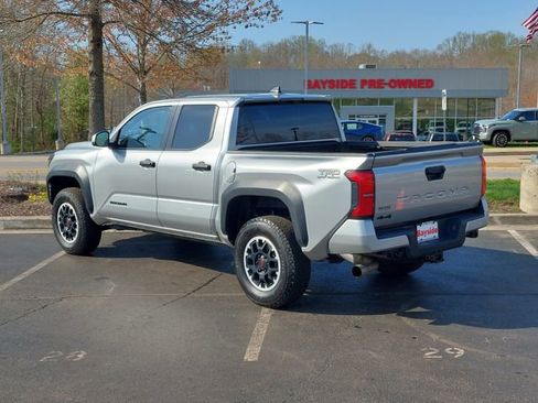 Certified 2024 Toyota Tacoma TRD Off-Road image 15