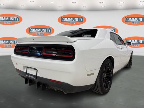 Used 2019 Dodge Challenger R/T image 7