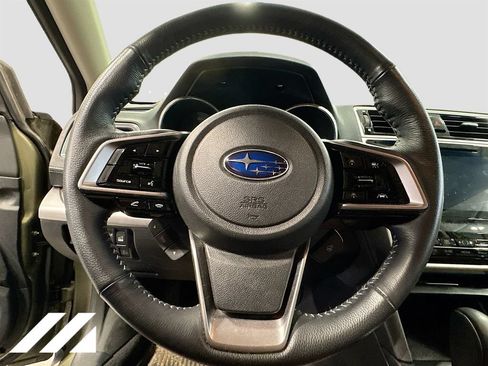 Used 2018 Subaru Outback 2.5i Touring AWD/4WD image 11