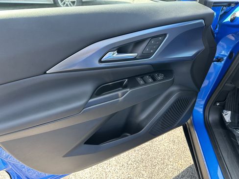 New 2025 Chevrolet Equinox EV LT w/ Convenience Package II image 8