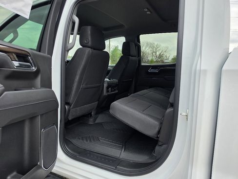 Used 2026 Chevrolet Silverado 1500 LT Trail Boss w/ Safety Package AWD/4WD image 5