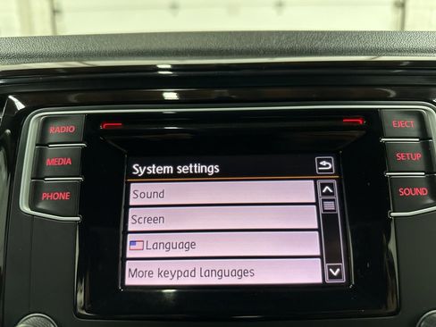 Used 2018 Volkswagen Beetle 2.0T S image 30