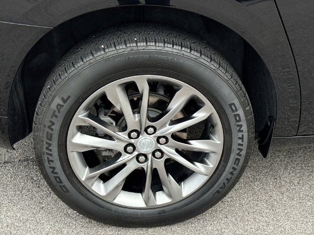 Used 2022 Buick Enclave Avenir w/ Avenir Technology Package AWD/4WD image 33